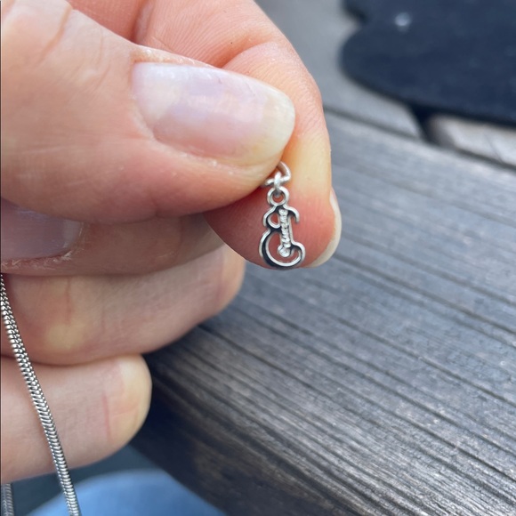 Burberry silver tone necklace. - Picture 4 of 9